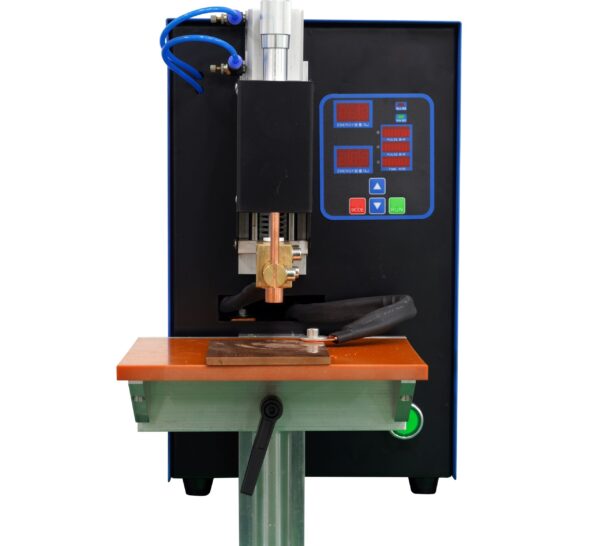 Spot Welder for Welding Bottom Tap of Cylinder Cells